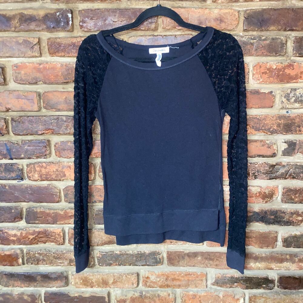 Aeropostale Black Long Lace Sleeve Blouse Women's Size XS